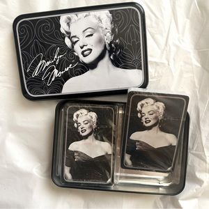 Marilyn Monroe poker set